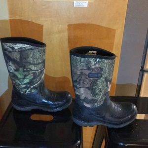 Kamik Waterproof kids boots Camo size 2 Youth sale